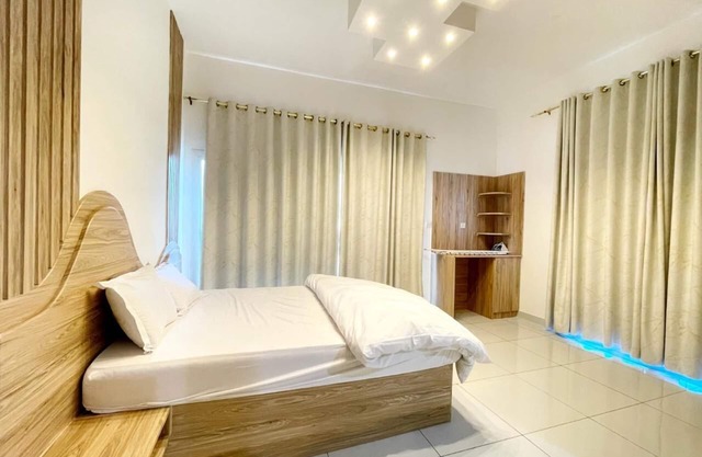 AFFORDABLE AND GREAT STAY - 3 BEDROOM APARTMENT IN DUBAI