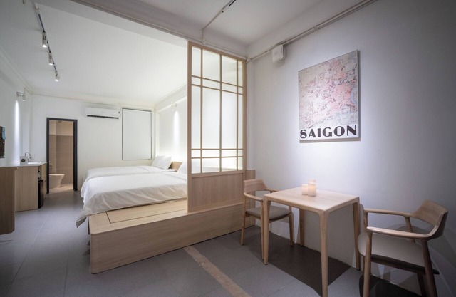 Affordable Chic studio for 4 Guests with AC, WiFi in marvelous Hồ Chí Minh City