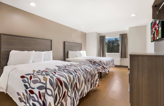 Affordable Lodging for Every Traveler! FREE Onsite Parking, Pets Allowed!