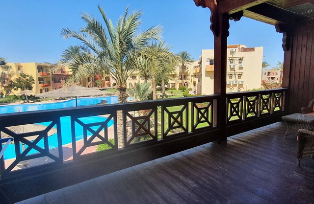 Apartamento nuevo de 2 dormitorios, viene con piscina privada y gratis a la playa