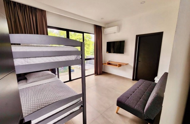 AG36 4-bdrm house w/ pool, central AC, & WiFi in the heart El Sunzal, Surfcity.