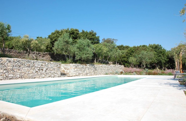 VILLA DE ARQUITECTO CON PISCINA CLIMATIZADA CERCA DE LAS PLAYAS