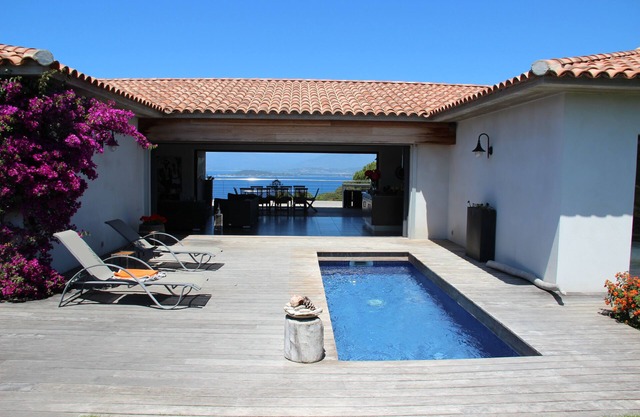 VILLA CON AIRE ACONDICIONADO Y TRANQUILO - VISTA BAY AJACCIO