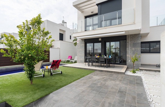 Villa en Orihuela con Piscina Privada