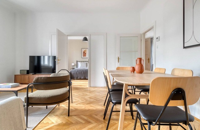Airy Hietzing 4BR w/ Community Garden & Private Terrace, by Blueground