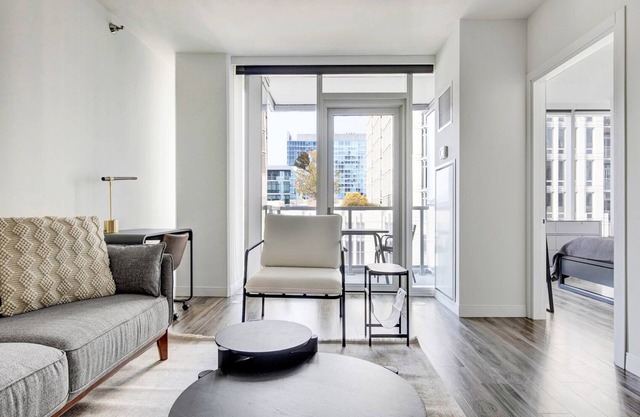 Airy South Loop 1BR w/ Lounge, Pool & Gym near Grant Park, by Blueground