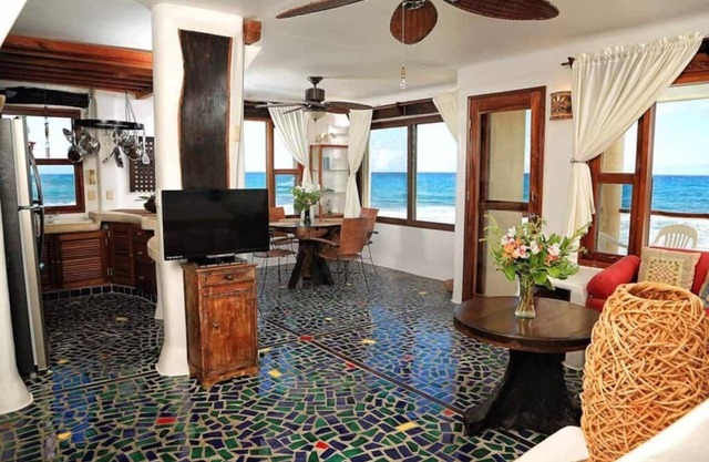 Akumal Escape: Yal Ku Cai Suite with Stunning Ocean Views, Pool, and Ultimate Relaxation