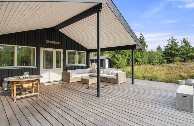"Aleko" - 2.5km from the sea by Interhome