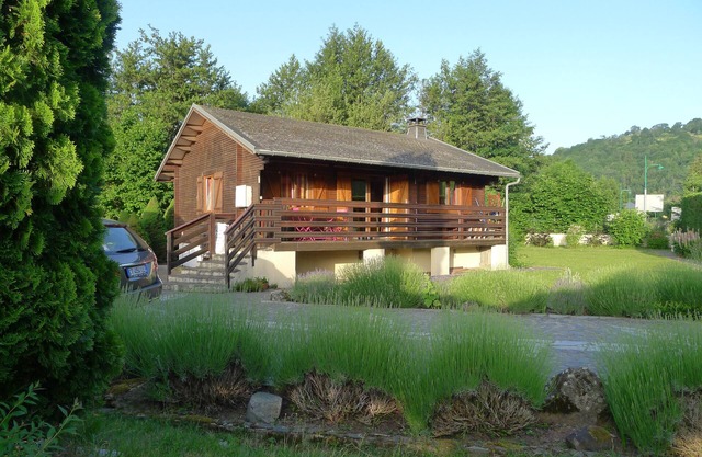 ALET AVEC TRIANON A PROXIMITE DU LAC CHAMBON