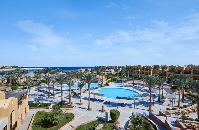 All-Inclusive Beach Stay l 2 Family Rooms, Dining, Full-service Spa & Pools