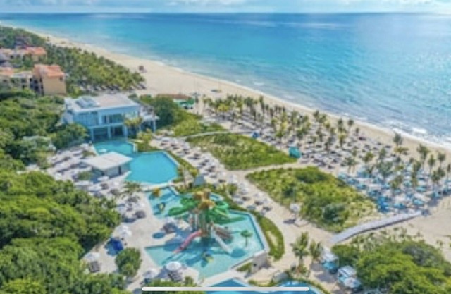 All-Inclusive on the beach with VIP ACCESS Family Rivera Suite !!!!