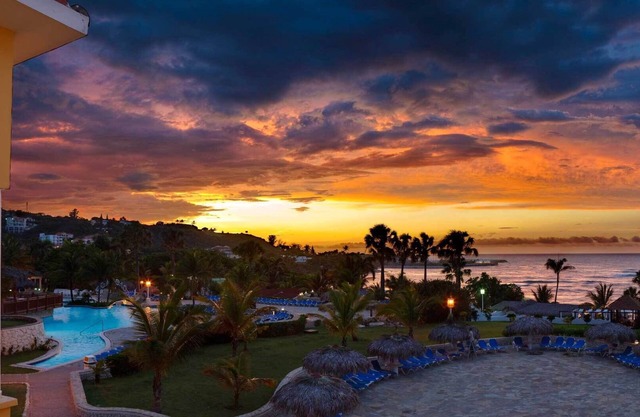 TODO INCLUIDO Estudio 1/2/3/4 pers. Hotel 'The Tropical' *** Playa de Puerto Plata
