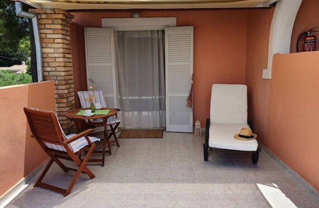 Almiros Studio No.1
