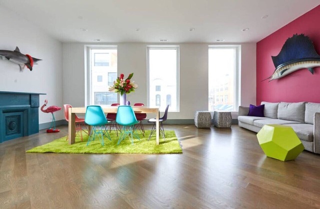 Tropical Oasis in the heart of Wicker Park that sleeps 23 + backyard patio