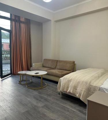 Alvina Terrace