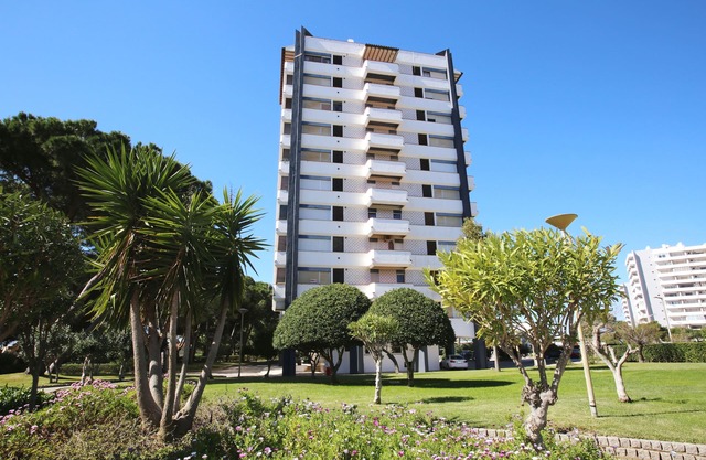 Live the dream. El Algarve dream by the beach