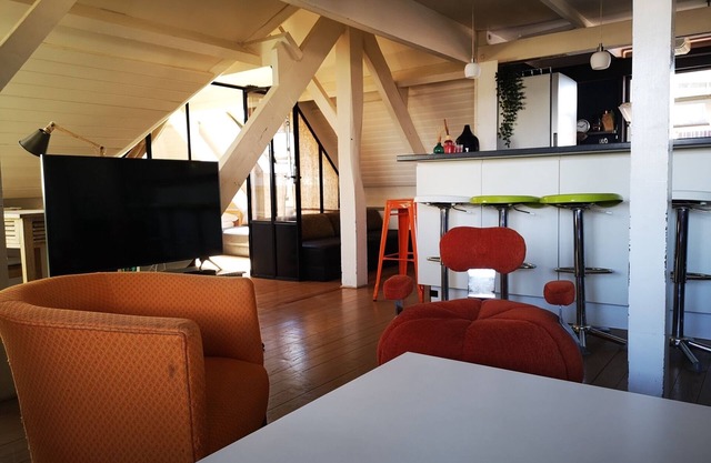 Precioso apartamento atípico con vistas al mar y tejados de Biarritz