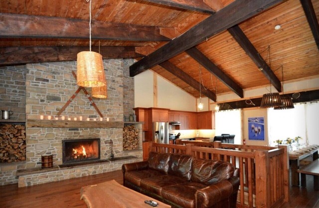 Chalet de lujo Blue Mountain de 9 camas con jacuzzi para 18 personas