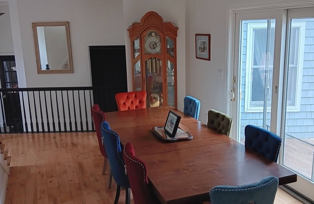 Amazing estate 1.3 miles from Ogunquit Beach 7 bedrooms 3 1/2 baths Remodeled.