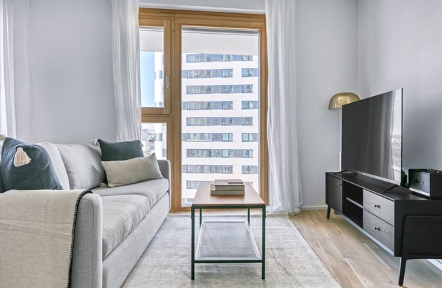 Amazing Favoriten 3BR w/ Gym & Roof, near Belvedere Palace, by Blueground