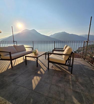 Amazing Lake View Apartment with Pool and 2 Terraces, Modern Urio, by STAYHERE-LAKECOMO
