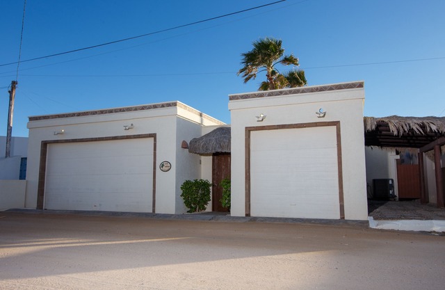Amazing Las Conchas Beach Front with Heated Spa & Kayaks!!