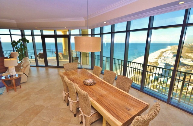 Millones de $ Vistas! Platinum, Penthouse! Lujo ~ Unidad de esquina ~ Frente al golfo ~ ¡Exclusivo!