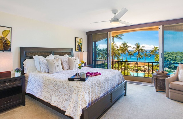 Condominio de lujo en esquina con vistas panorámicas al mar y la playa