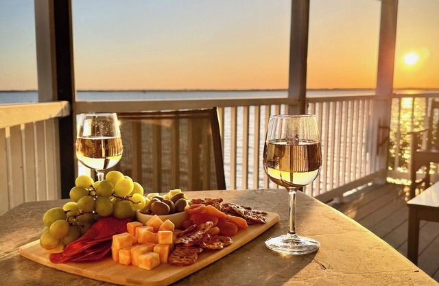 The Retreat at Sandbridge Beach - Casa rodante con encanto en The Ba