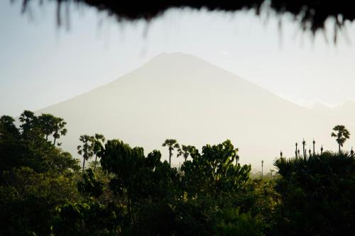 Amed Nature! Private Pool & Volcano View