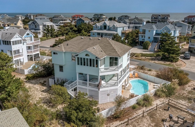 Anclas de distancia | 650 pies de la playa | Piscina Privada, Tina Caliente