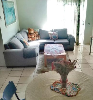 ANDANTE self catering apartment - 4 bedrooms, Bothasig, Cape Town