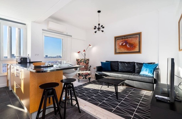 Amazing apartment with incredible views overlooking Lisbon