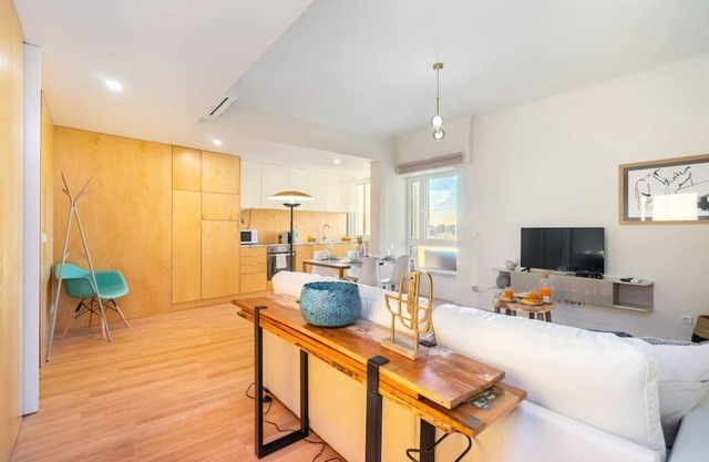 Amazing apartment with incredible views overlooking Lisbon