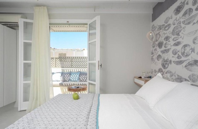 Antony Suites Deluxe Double Room
