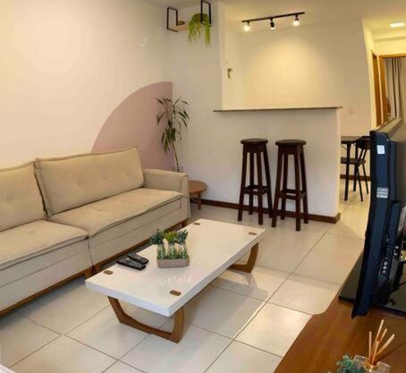 Apartamento com vista para as montanhas e natureza