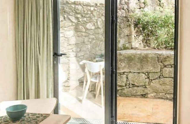 Apartamento Encantador com Pátio