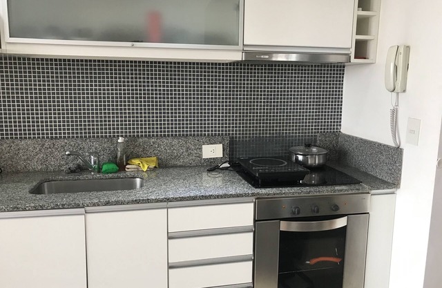 Apartamento entero Palermo Hollywood cerca plaza Serrano y del Movistar Arena.