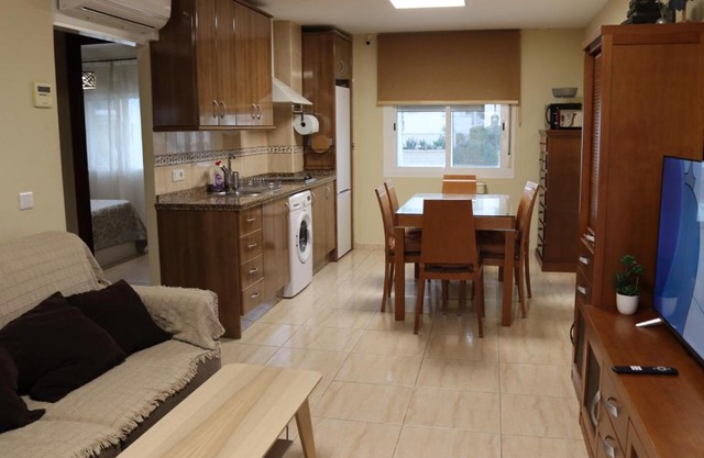 Apartamentos Carihuela Playa, Acogedor, Wifi y Fibra Optica