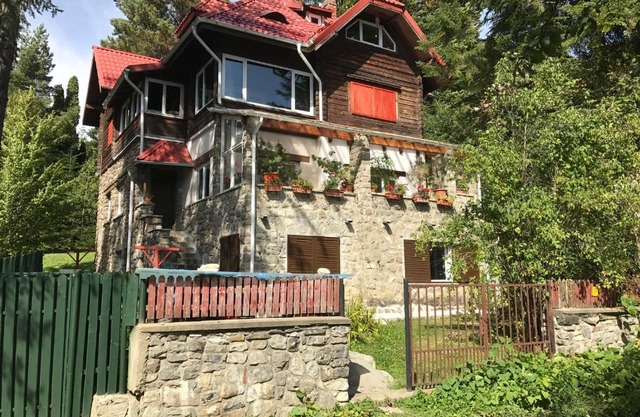 Apartamentul Ursilor