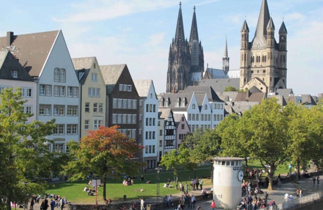 Apartes City Apartment with balcony. Direct city center location at the DOM & old town!