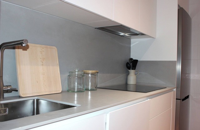 APARTAMENTO EN SEGUNDA LINEA DE LA PLAYA CON PISCINA