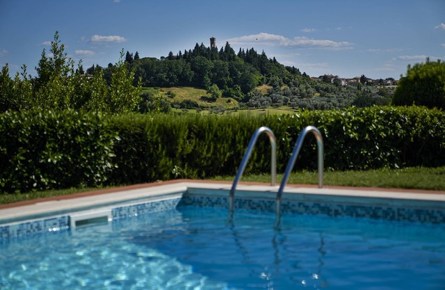 Suite Apartamento Azalea. Piscina, hermosa vista panorámica de las colinas de Chianti