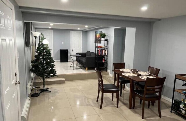 Apartment 1BR 3 miles NYC Full kitchen