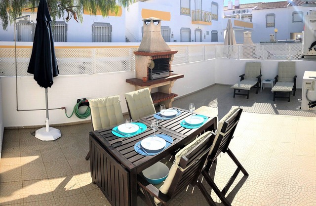 Apartamento a 250 mts de la playa de Altura con terraza, A / C e Internet