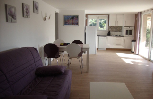APARTAMENTO A 2KMS DE LA PLAYA EN UNA ZONA PRIVADA