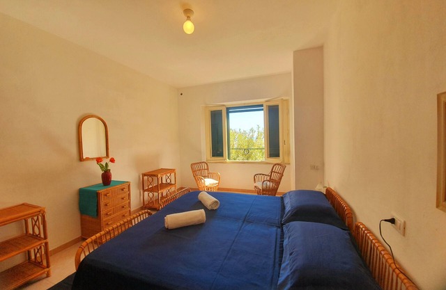 Apartment a stone's throw from the sea