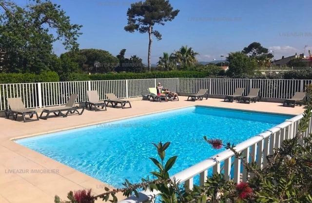 APARTAMENTO ALL COMFORT CLIMATISE TERRAZA JARDIN PISCINA PLAYA Y PUERTO CON PIES / 6 PERSONAS.