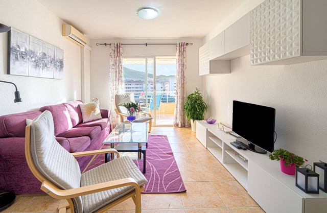 Apartamento "Alborada Golf 1 3c Spaniahome" con vistas a la montaña, piscina compartida y Wi-Fi