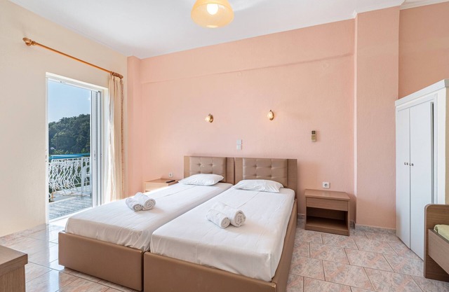 Apartamento 'Alex Bar 6' con vistas al mar, Wi-Fi y aire acondicionado